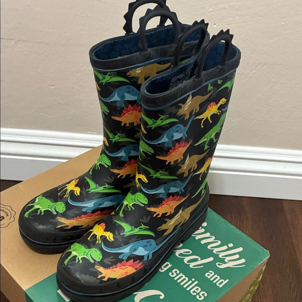 WESTERN CHIEF Kids DINO WORLD Rain Boots PULL ON Colorful Dinosaur Print SZ 2